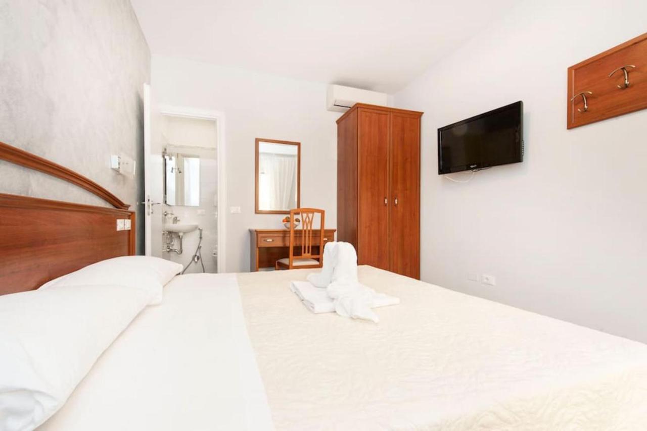 A Casa Nostra 2* Roma
